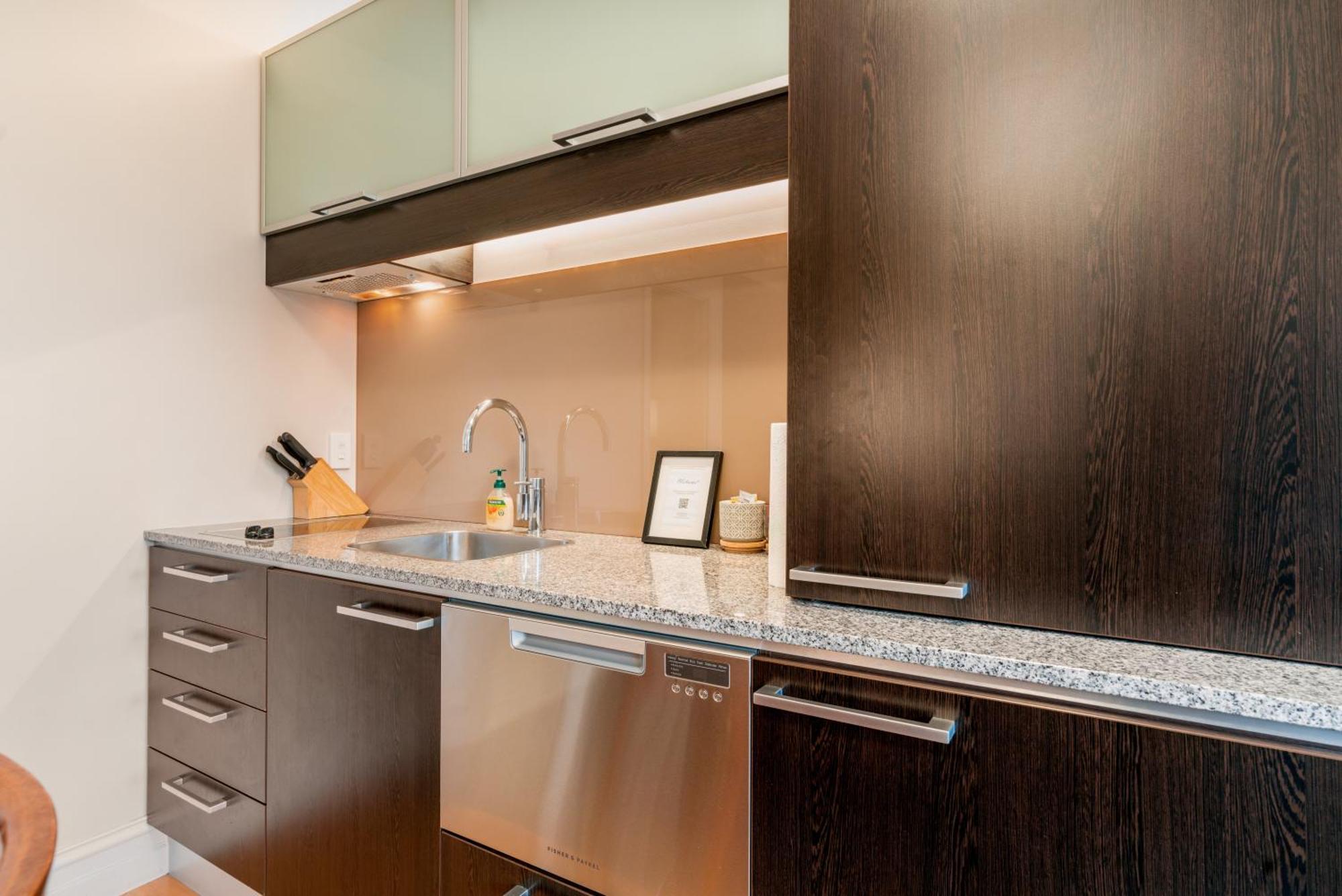 The Beacon - 2 Bedroom Town Center Apartment クイーンズタウン エクステリア 写真